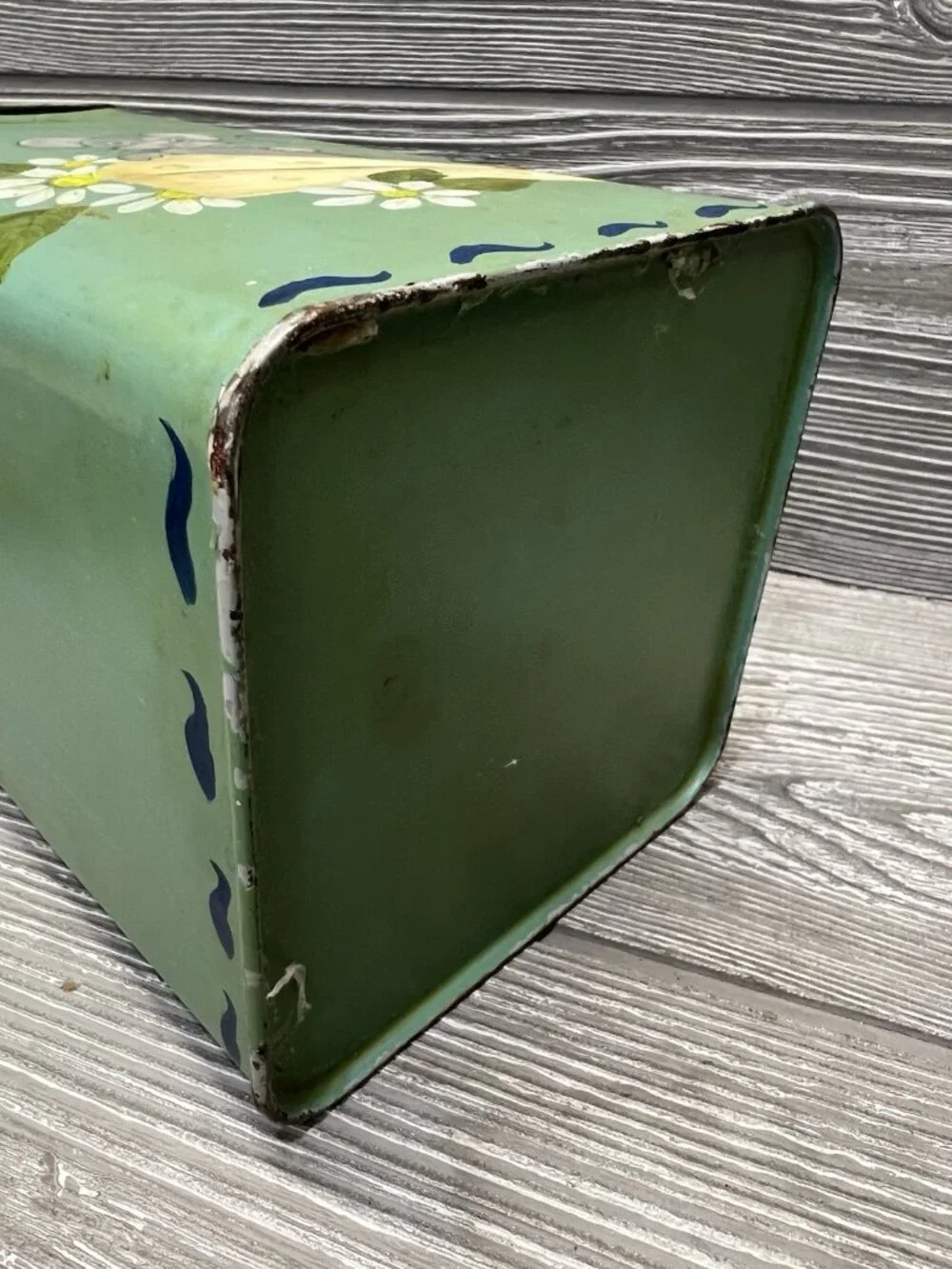 Vintage Hand Painted Metal Cracker Tin Country Mouse with Cheese 9” X 4.5”